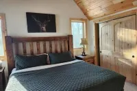 Eagles Bluff - 3 Br Lakefront Cabin on 20 Acres