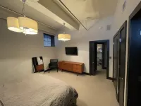 Modern Luxury Loft in Downtown Providence w/Private Garden, Fire Pit & BBQ Grill