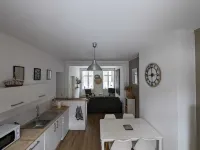 En Hypercentre, au Calme, Avec Cour Privative Aménagée, Appartement Rénové