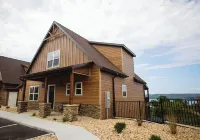 5-bedroom lodge on Table Rock! Game room w/ arcade & shuffleboard, lazy river!