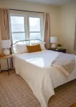 Charming Home Away From Home! Hotel in zona Panther Lounge