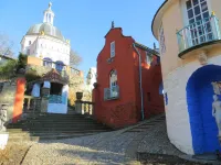 Spectacular Harbour and Mountain Views, Porthmadog, Snowdonia, Sleeps 9