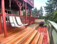 Mountain views, jacuzzi, deck, forest, wildlife
