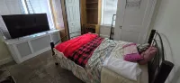 Charming 2-bedroom house with WiFi, AC in superb Greenwich Township
