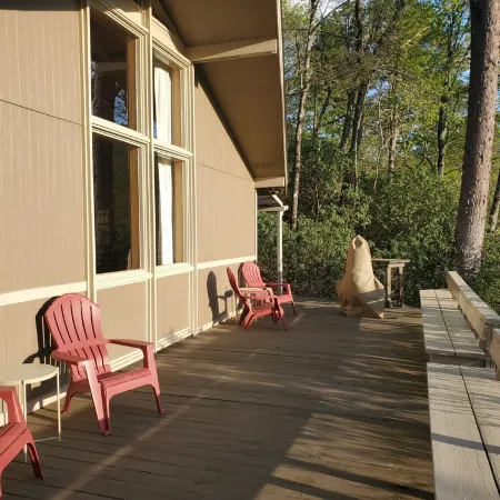 Cozy Ridge Top Mountain Cabin - A World Away