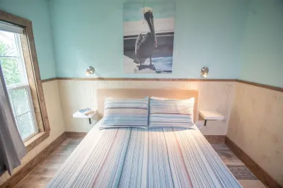 The Shell Cabin is a place to relax and enjoy the beach! Các khách sạn gần Deep Sea Headquarters