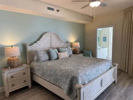 Escape to the Private, White Sandy Beaches of Beach Colony W 8 C Отели рядом с достопримечательностью «Perdido Key Beach»