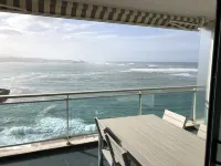 Superb apartment with a terrace facing the bay of St Jean