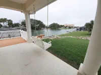 Beautiful Saltwater Canal House