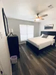 Come relax at a private home at Walden on Lake Houston.