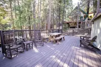 Cozy retreat near Dodge Ridge Ski Resort, and Pinecrest Lake with fast Wi-Fi Hotels near Dodge Ridge