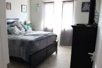 Remodeled cozy home - 2 mins from hospital and 15 mins from VAF base- Hotels in Santa Maria