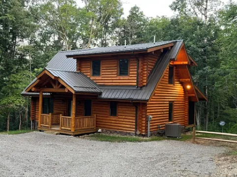 "Rustic Elegance" Your best Hocking Hills Experience !