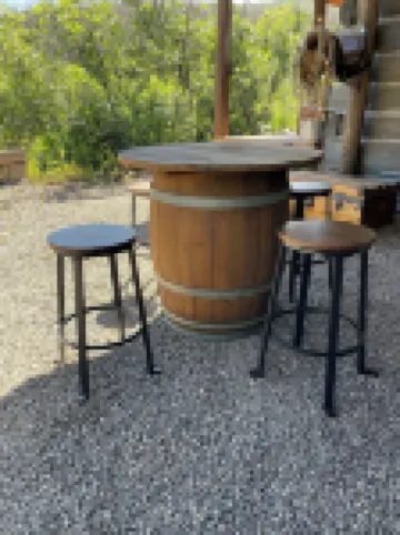 Stagecoach Cabin - Antique Western Charm