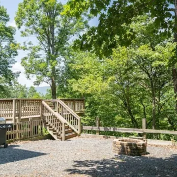 Luxury Bryce Cabin w/ Hot Tub, Mountain Views, Theater, Game Room, Firepit!