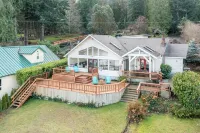 Beautiful Waterfront Getaway Hotel dekat Evergreen State College