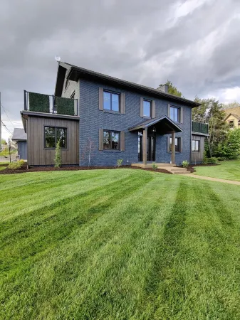 Oasis Downtown in Amish Country