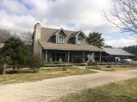 Expansive Resort-like Ranch Compound on 16 Acres with Pool, Spa & Starlink!