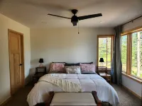 Luxurious beachfront retreat on Lake Superior!