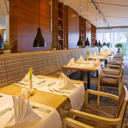 Best Western Premier IB Hotel Friedberger Warte Отели рядом с достопримечательностью «Харнхайм»