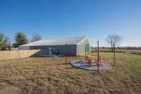 Cozy Country Retreat Modern! New