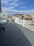 4 Bedroom House with Pool and Backyard on Bayside.
