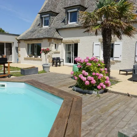VILLA Sea view, Swimming pool, 50 m from the beach