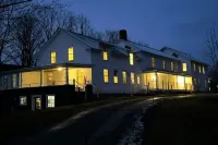 East Craftsbury, VT  historical. 9 bedroom 5.5 bath home . Hotels in Craftsbury