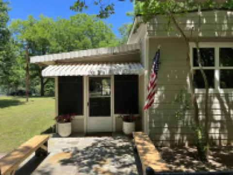 Perfect Getaway On The River Yet Minutes Drive To Magnolia And Waco Attractions