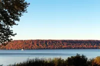 Vacation rental or event venue on Lake Pepin