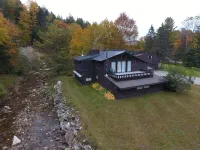 STRATTON SKI HOUSE BUILT FOR FUN, HOT TUB, SAUNA, MAN CAVE, MORE