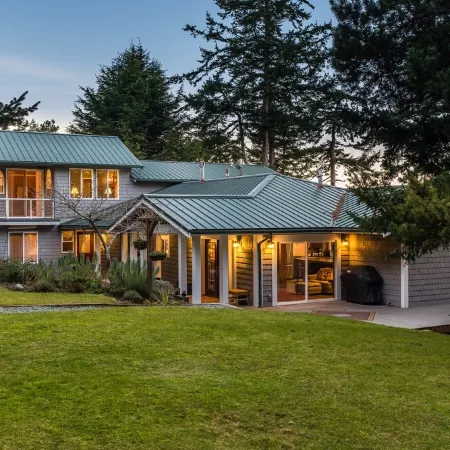 Amenity-Packed Waterfront Island Retreat