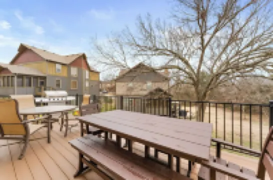 Pool&SplashPad Hot Tub PoolTable, Foosball, Lake, Shows, Golf, Shop, FUN