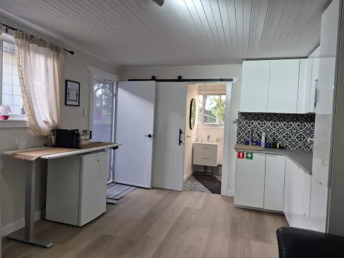 Welcome to the beautiful gateway of Jervis Bay.Where the bush meets the water. Hotels in Woollamia