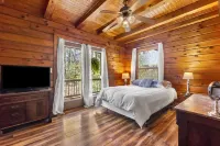 Cabin in the Woods, Pet Friendly