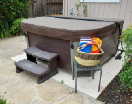 Wine country suburban retreat—minutes to town, wineries, and the coast!