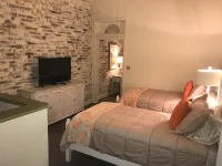 Charming 2 bedroom condo in the heart of beautiful Natchez, MS.