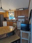 Cozy 3-bedroom home in  Allagash with WiFi, AC Hotel di Allagash