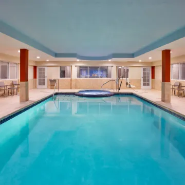 Holiday Inn Express & Suites GRAND RAPIDS-NORTH by IHG