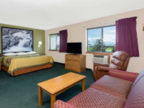 Super 8 by Wyndham Antigo Hotels in Langlade County