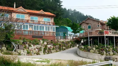 Yeonggwang Chohyeon Pension Hotels in Yeonggwang-gun