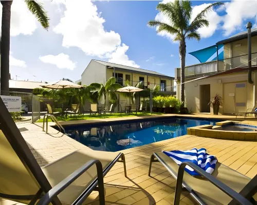 Moonlight Bay Apartments Hotels in Rye