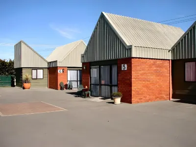 193 Aorangi Manor Motel Hôtels à : Rapaura