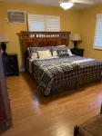 Pet Friendly Cabin with gorgeous mountain views. Come for adventure and R&R!