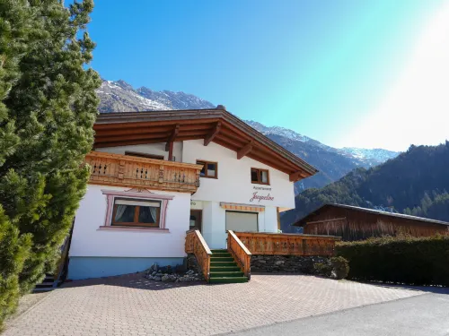 Apart Michelle Hotels in Huben