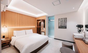 CozyTree Hotel