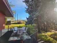 Charming 2-bedroom one bath house in marvelous Payette, with city views AC, WiFi