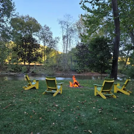 The Riverside Cottage... Charming  2-bedroom cottage on the Mohican River