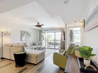 Waterfront Condo-Huge Pool & Across from Beach!