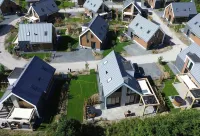 Chalet on a Holiday Park 3.5 km From the Beach Hotels in der Nähe von Leuchtturm Texel